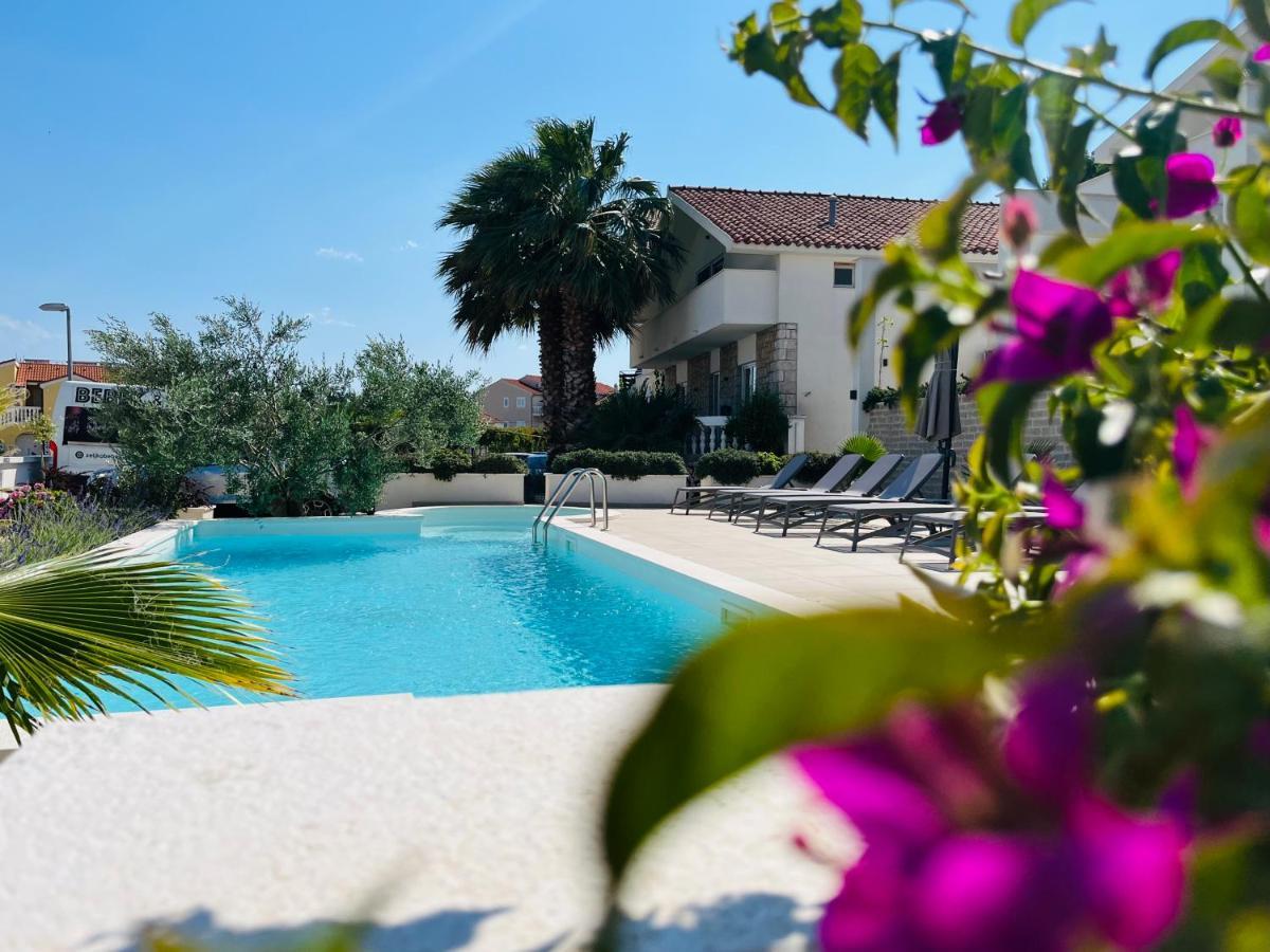 Apartments And Rooms Matesa Vodice Zewnętrze zdjęcie