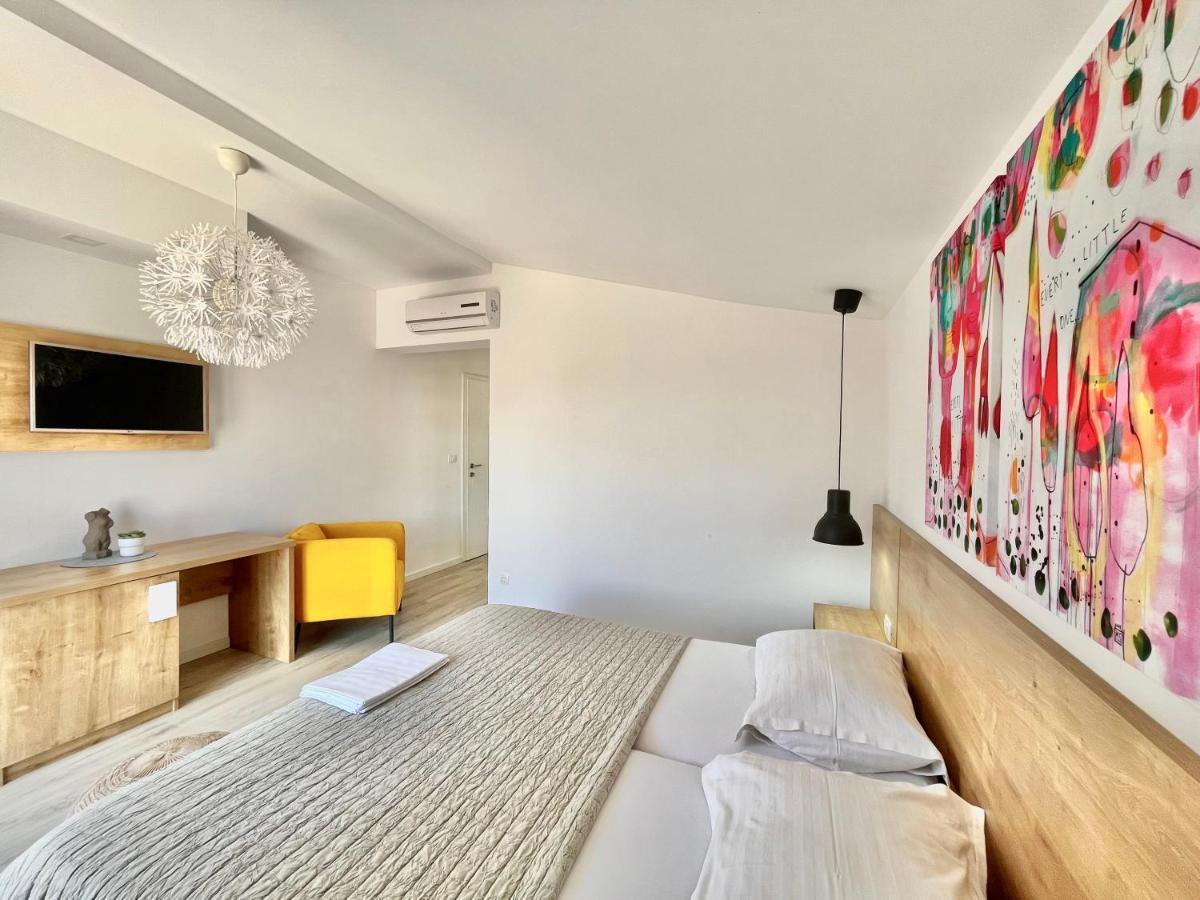 Apartments And Rooms Matesa Vodice Zewnętrze zdjęcie