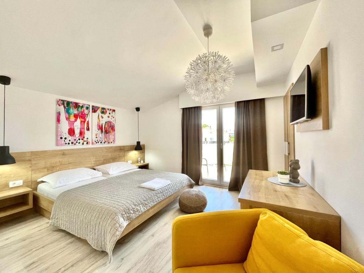 Apartments And Rooms Matesa Vodice Zewnętrze zdjęcie