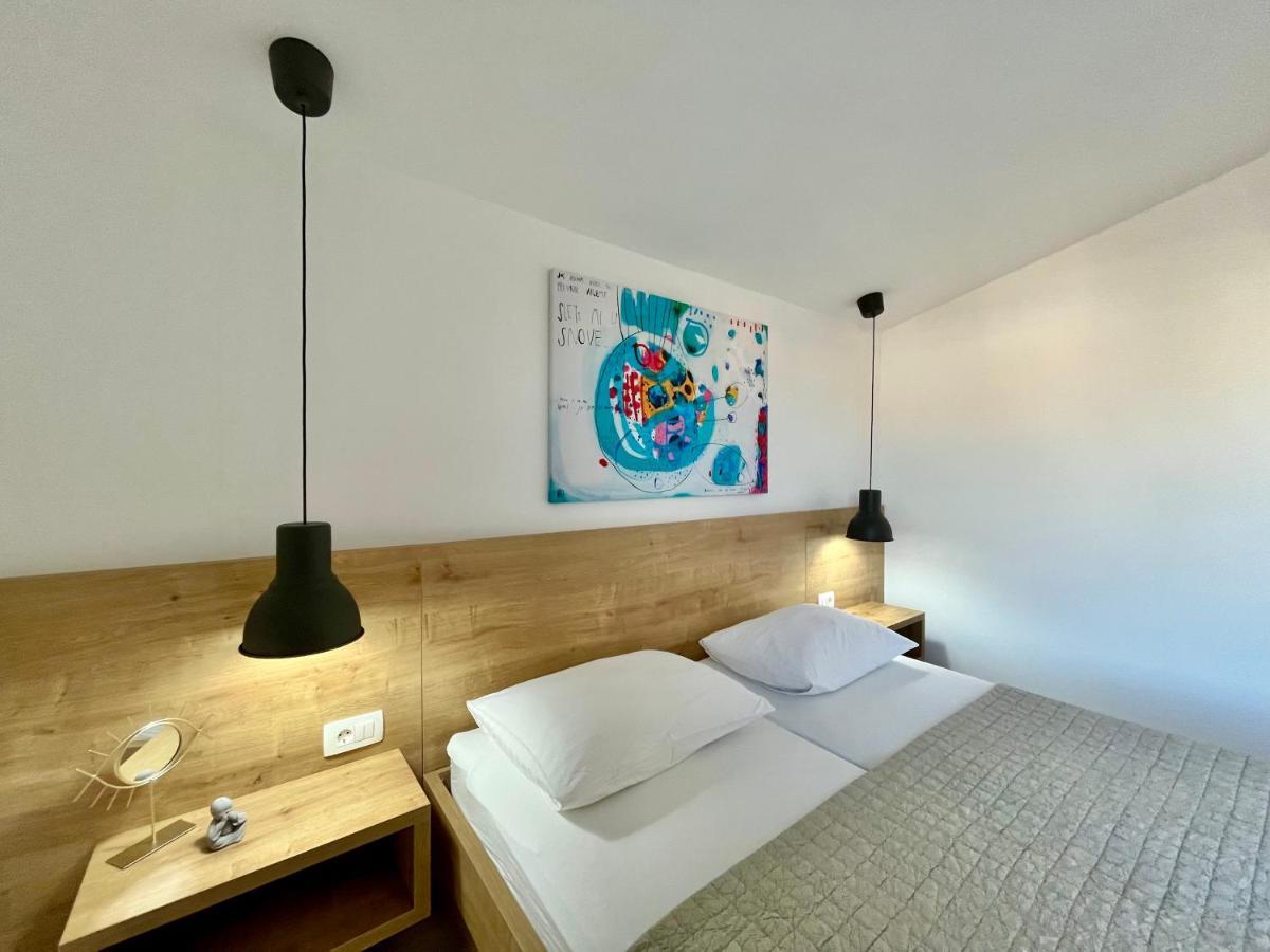 Apartments And Rooms Matesa Vodice Zewnętrze zdjęcie